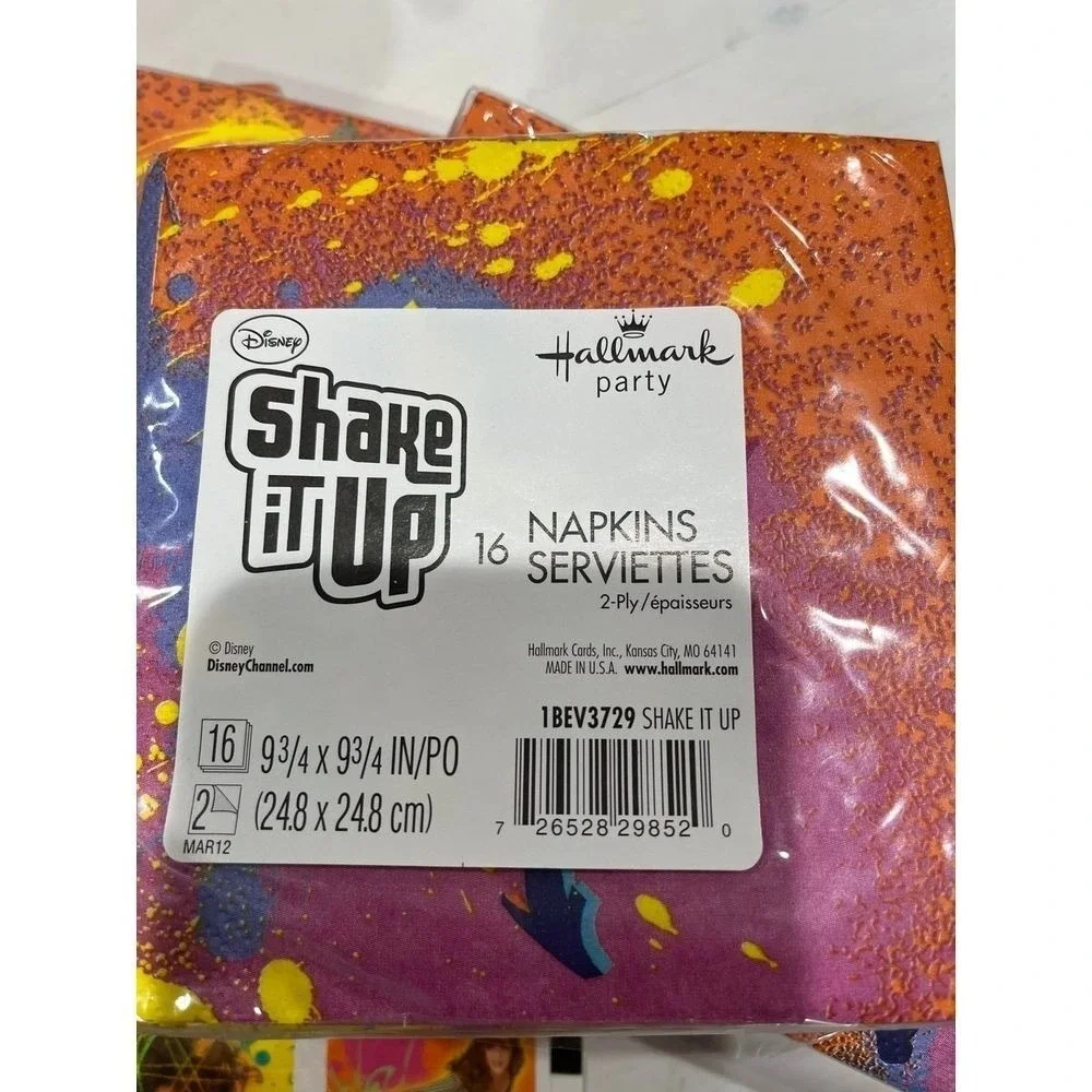 Brand new! SHAKE IT UP‎ party pack